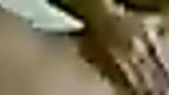 بنت أوزبكية كسها الطري اتفشخ بعمق.